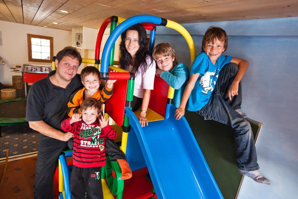 Familienhotel Alpina Breíl Oda fotoğraf