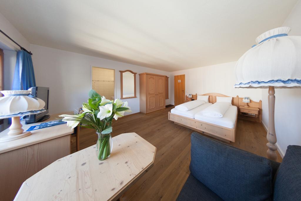 Familienhotel Alpina Breíl Dış mekan fotoğraf
